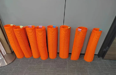 Placa de pantalla de goma